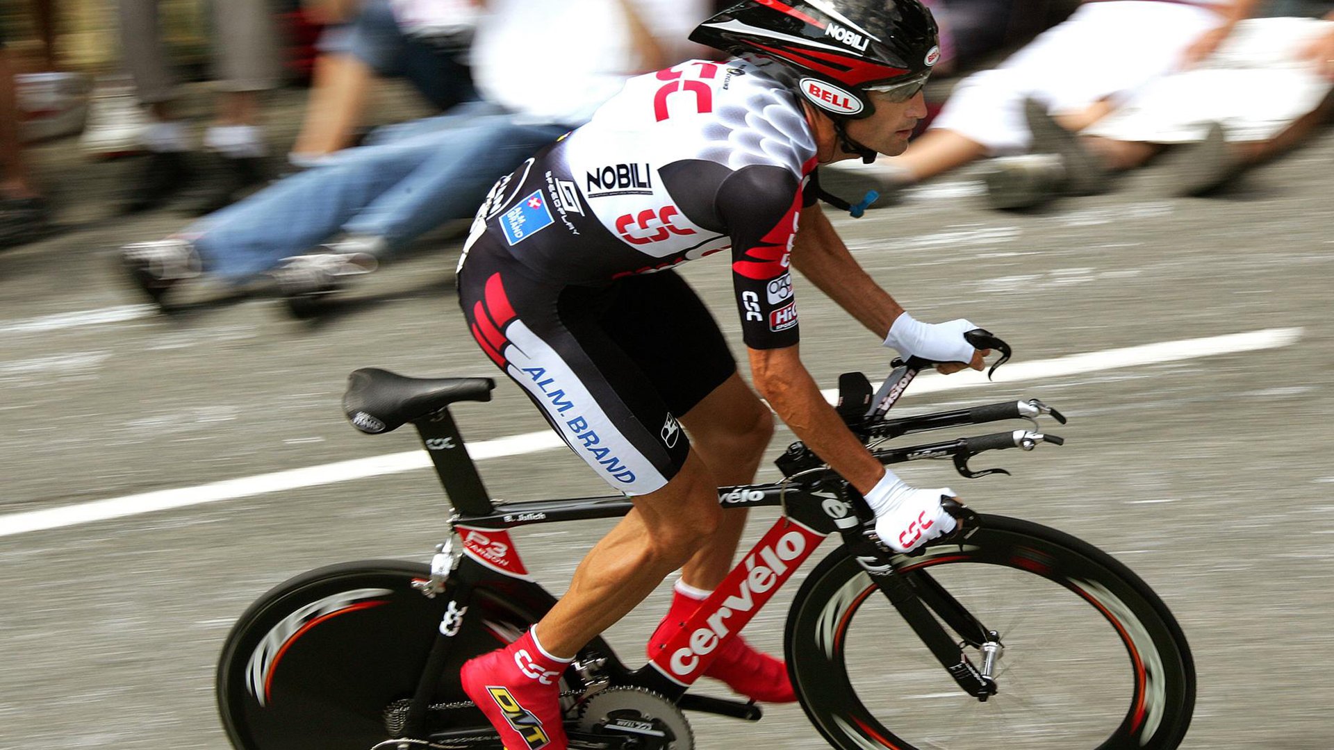 体能革命：顶级运动员的训练新理念，体能训练方法及标准