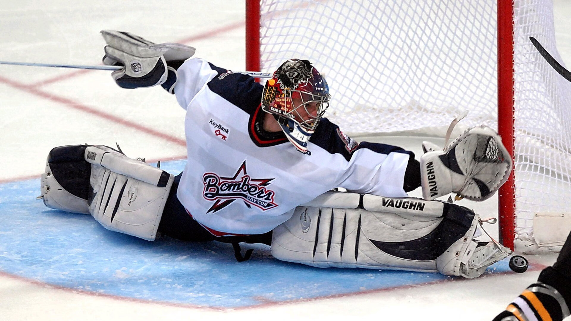 回顾丁俊晖现状：身家过亿，常住国外别墅，大龄富二代妻子气质绝佳